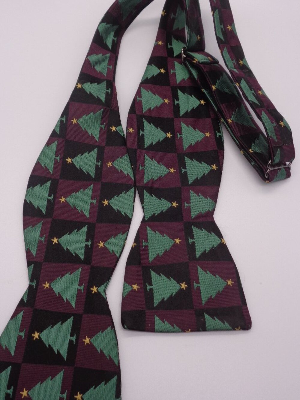 Beau Ties Ltd. Vermont CHRISTMAS TREE Holiday Silk BOW TIE Adjustable